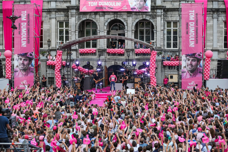 Huldiging