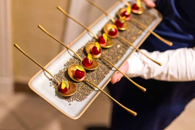 Amuse