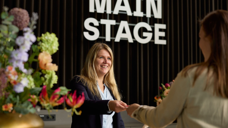 MAINSTAGE