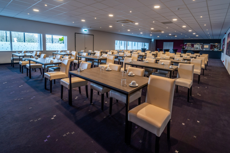 vergaderzaal magenta