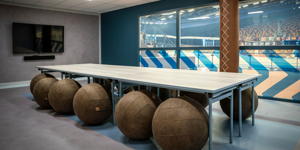 Omnisport Apeldoorn - Vergaderruime met uitzicht op Wieler- en Atletiekbaan
