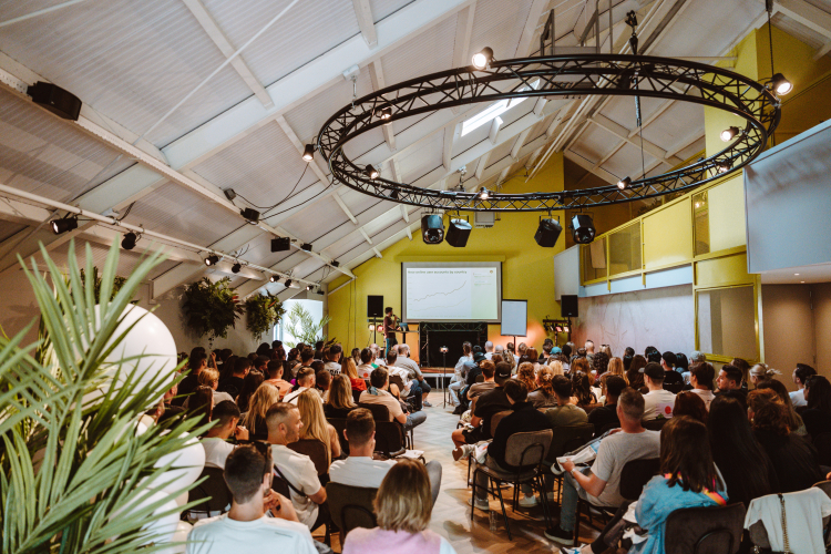 Vergadering in Het Kompas