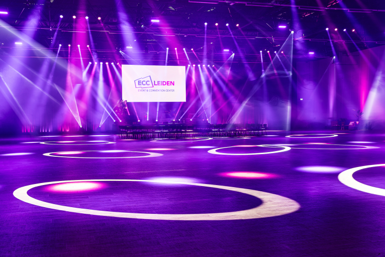 The Hall van ECC Leiden is geschikt voor bedrijfsfeesten, evenementen en congressen tot 1000 personen met eigen parkeerterrein pal voor de deur.
