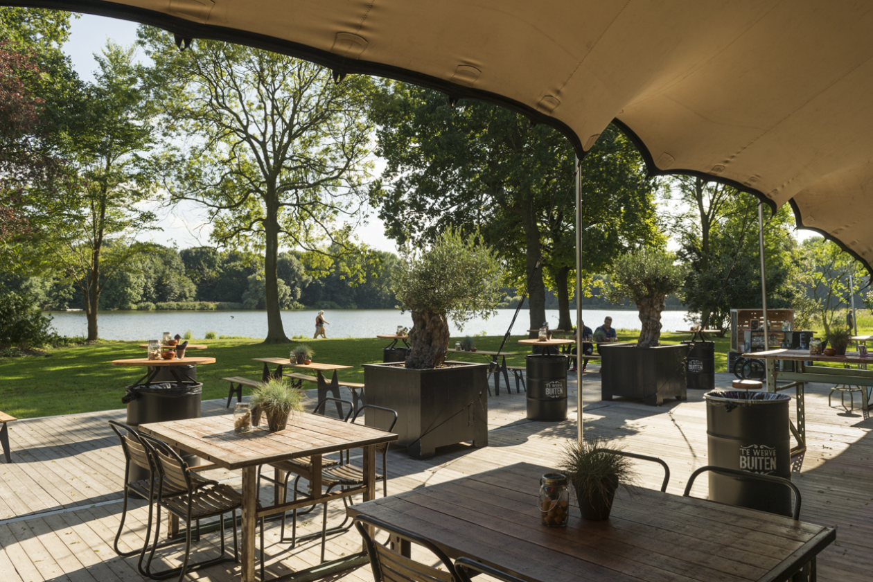 20160912_tewervebuiten_0257.jpg " src=