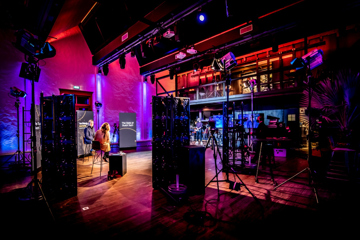 3._eventbranche_techleap.jpg " src=