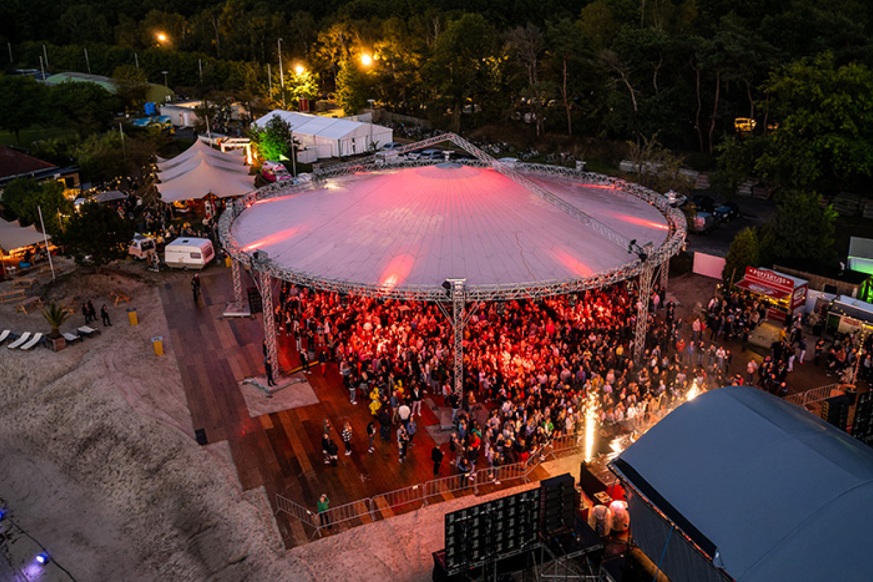 bedrijfsfestival-als-personeelsfeest-organiseren.jpg " src=