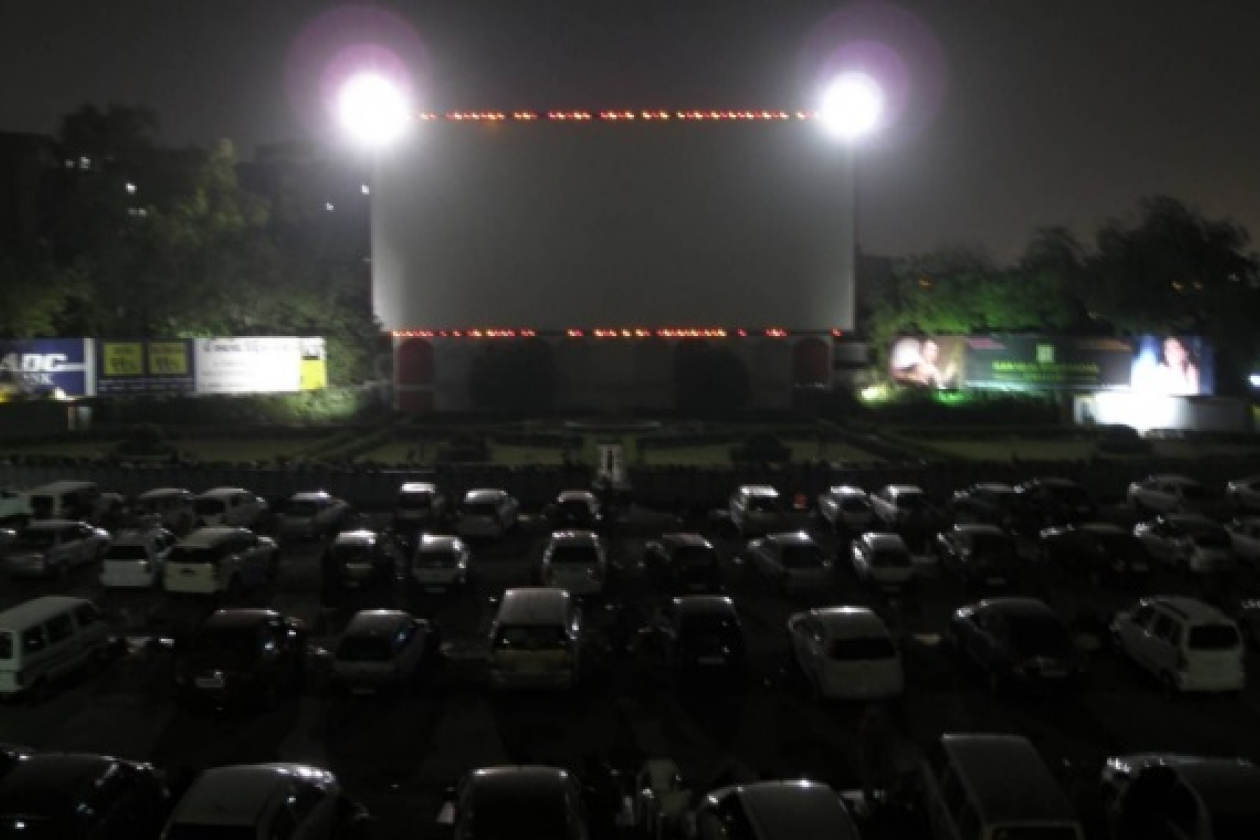 drive_in_.jpg " src=