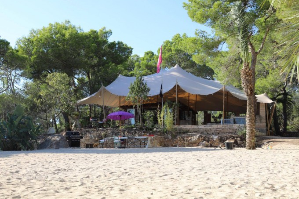 eurostretchtents_eventbranche_2.jpg " src=