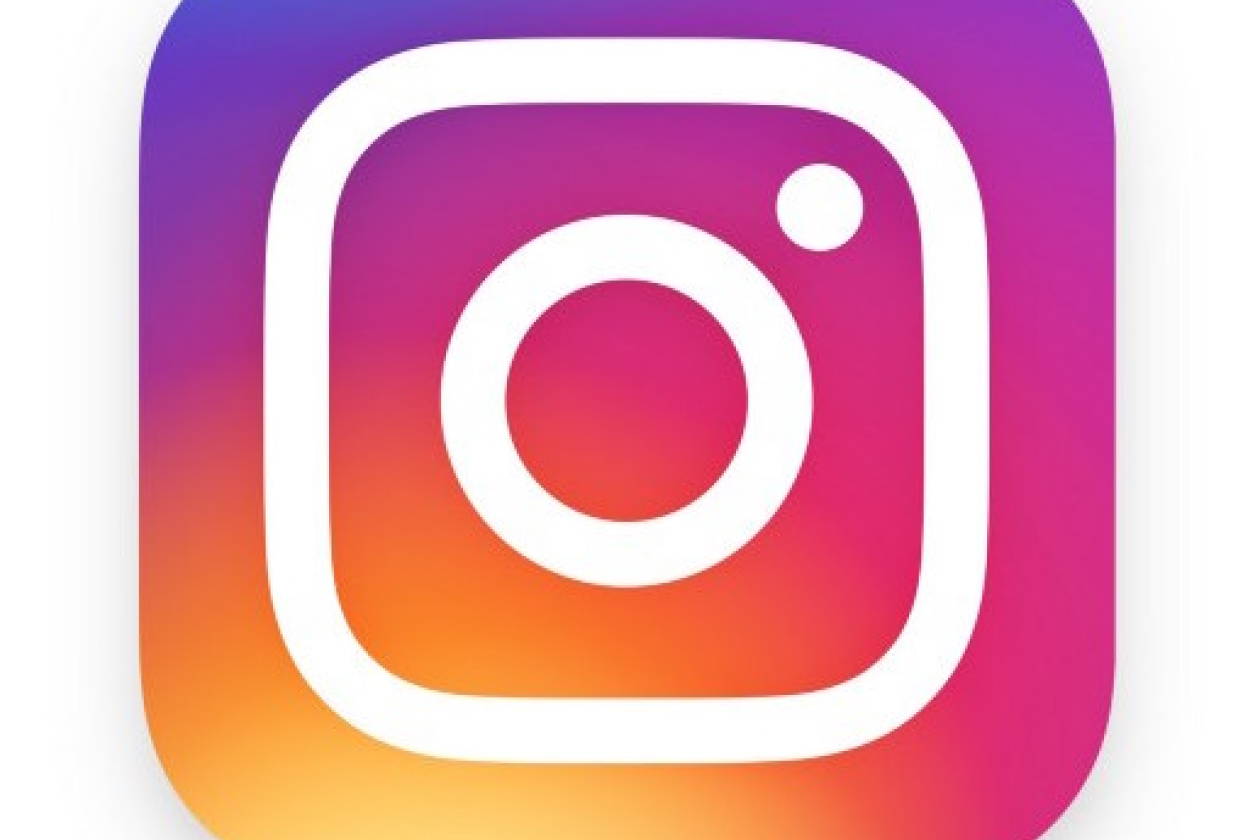 instagram.jpeg " src=