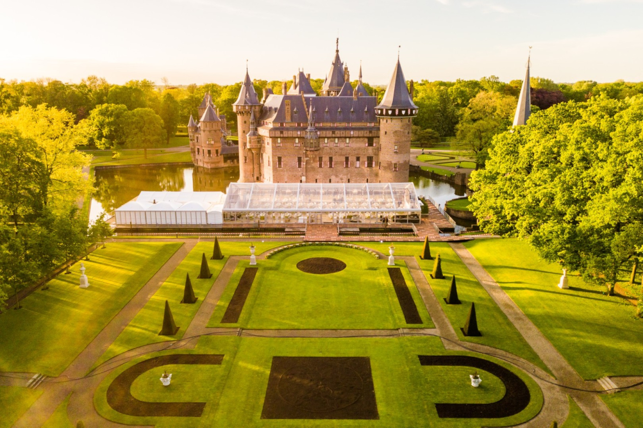 kasteel_de_haar_tent.jpg " src=