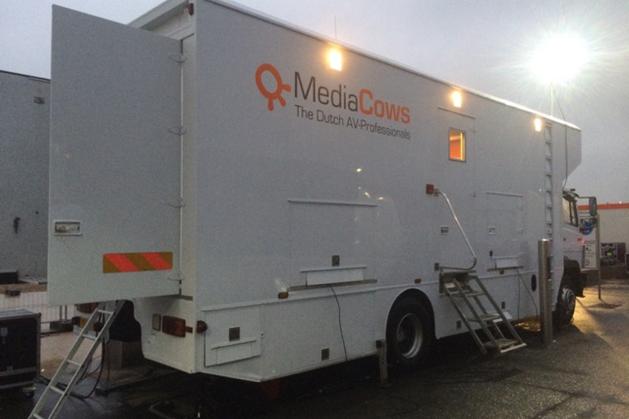 mediacows5.jpg " src=