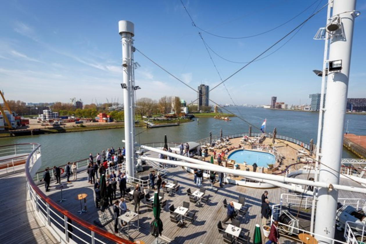 ss_rotterdam_2.jpg " src=