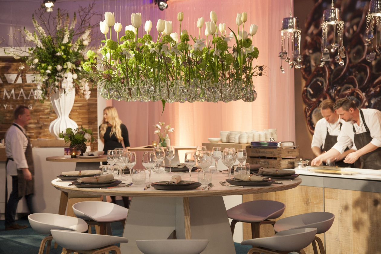 van_der_maarel_eventstyling_evenement_op_locatie_styling_decoratie_verhuur_eventbranche_events_nieuws_3.jpg " src=
