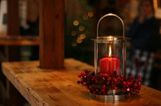 Kaars met decoratie