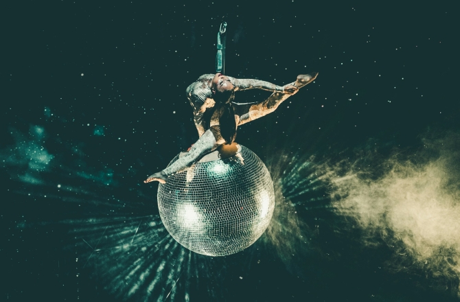 Acrobate op discobol 