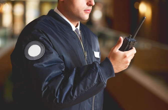 20170324-beveiliging_en_beveiligingsagenten_radiocommunicatie_-_walkie_talkie.jpg