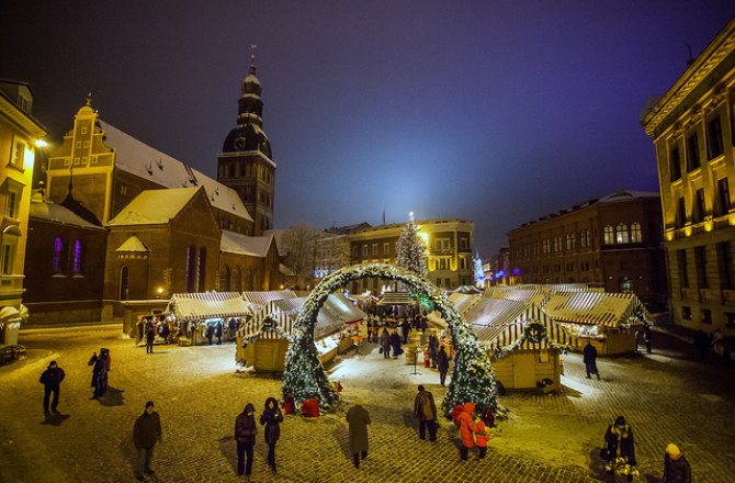 20171215-riga_christmas_martker_c-latvia.travel.jpg