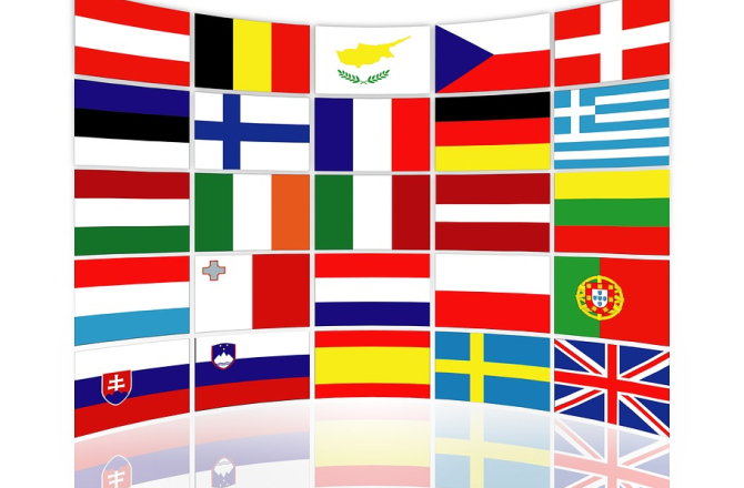 20180823-flags-1067055_960_720.jpg