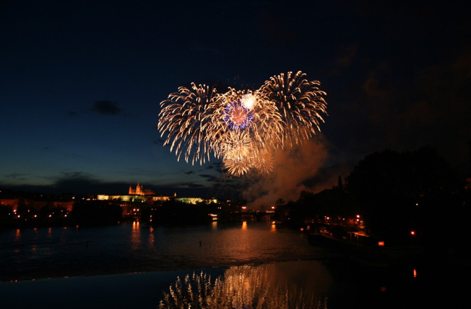 20181023-vuurwerk_eindejaarsfeest_feest_nieuwjaar.jpg