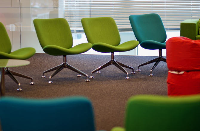 20230726-chairs-ga61554845_1280.jpg