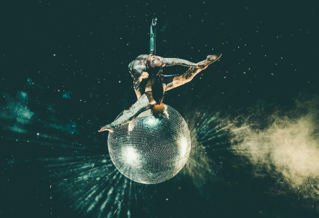 Acrobate op discobol 